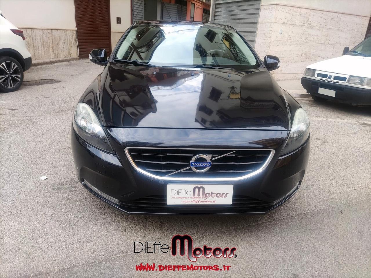 Volvo V40 D2 1.6 Powershift Kinetic