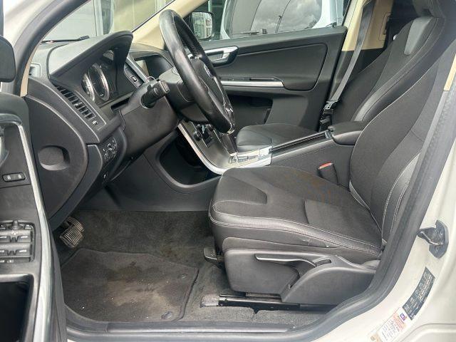 VOLVO XC60 D3 AWD Geartronic Momentum