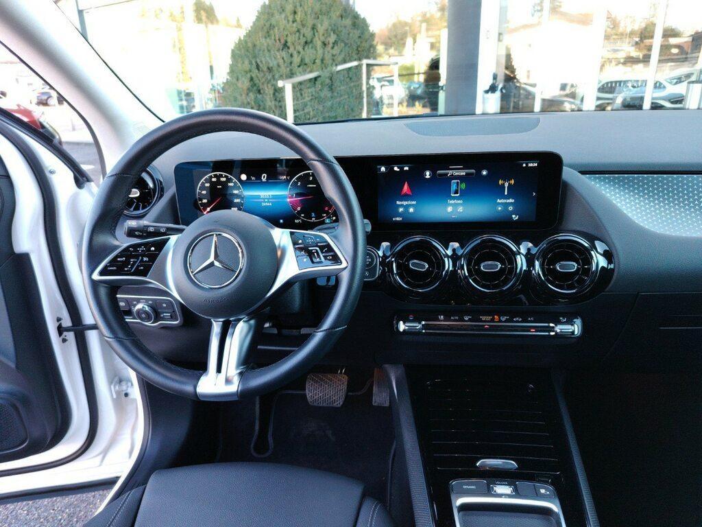 Mercedes GLA 180 180 D Advanced 8G-DCT