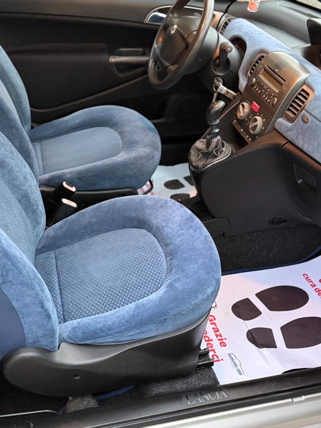 Lancia Ypsilon 1.2 Argento