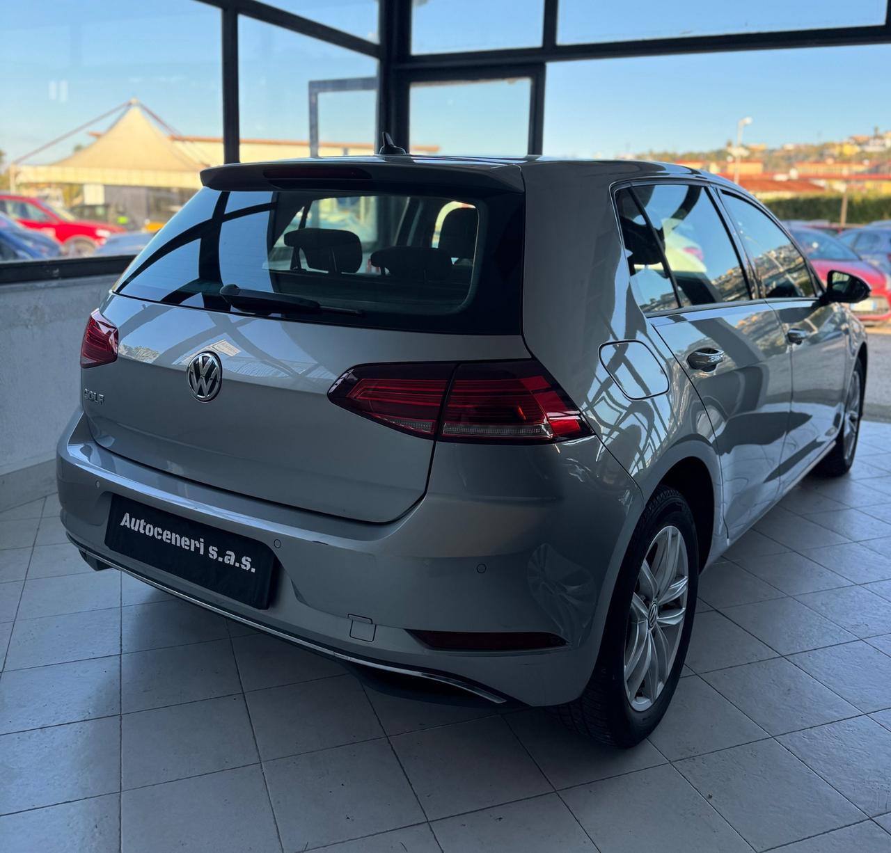 Volkswagen Golf 1.6 TDI 115 CV 5p. Business BlueMotion Technology