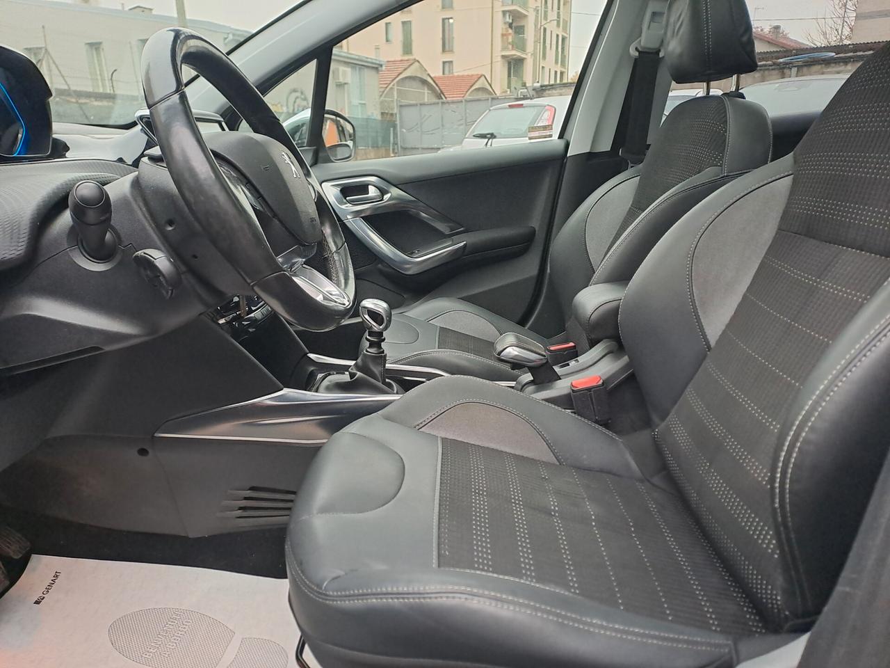 PEUGEOT 2008 1.6 HDI 115 cv *OK NEOPATENTATI*