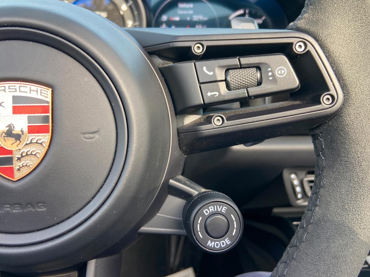 Porsche 911 992 Carrera Cabrio 3.0 GTS auto