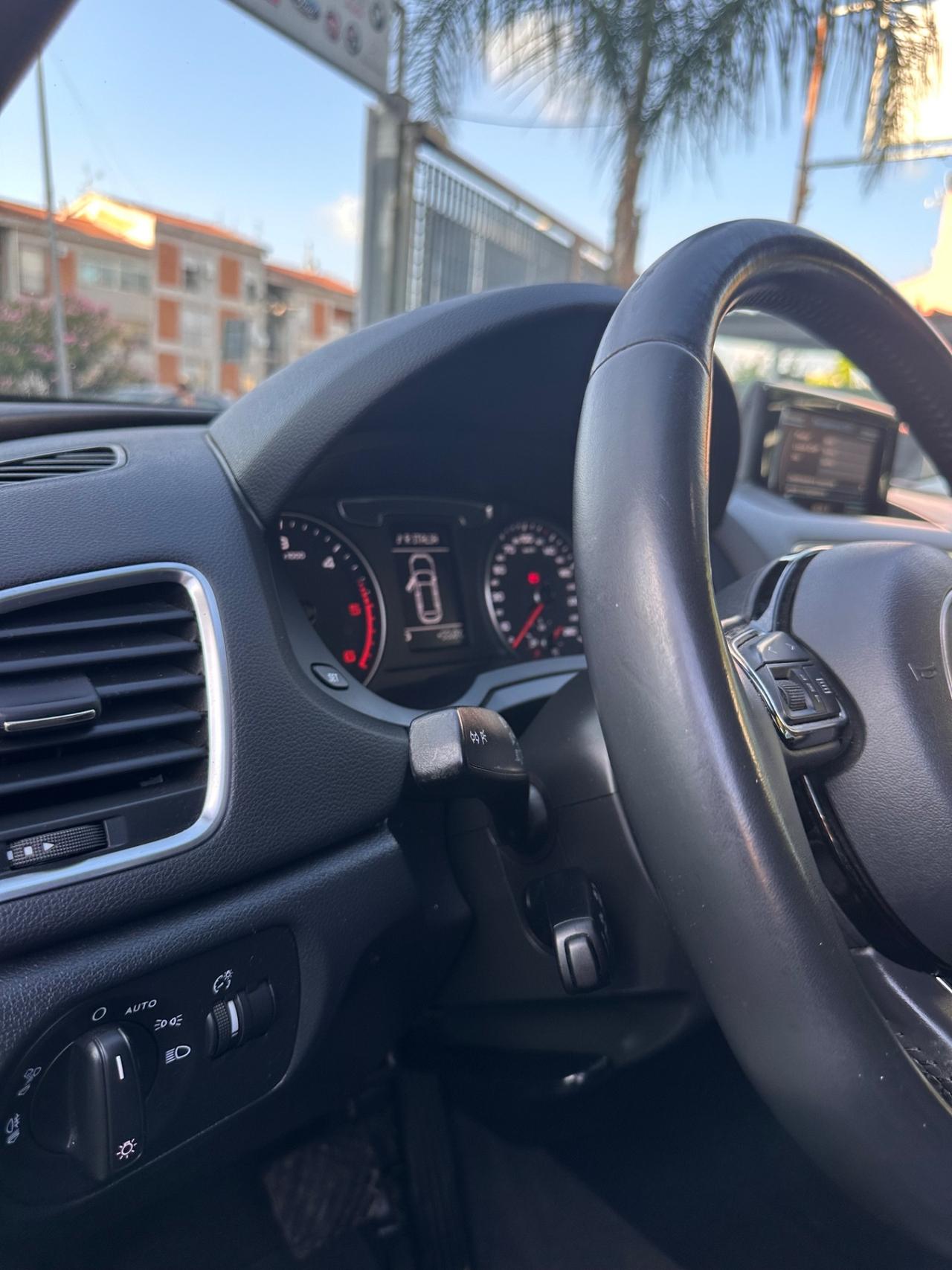 Audi Q3 2.0 TDI 120 CV Sport