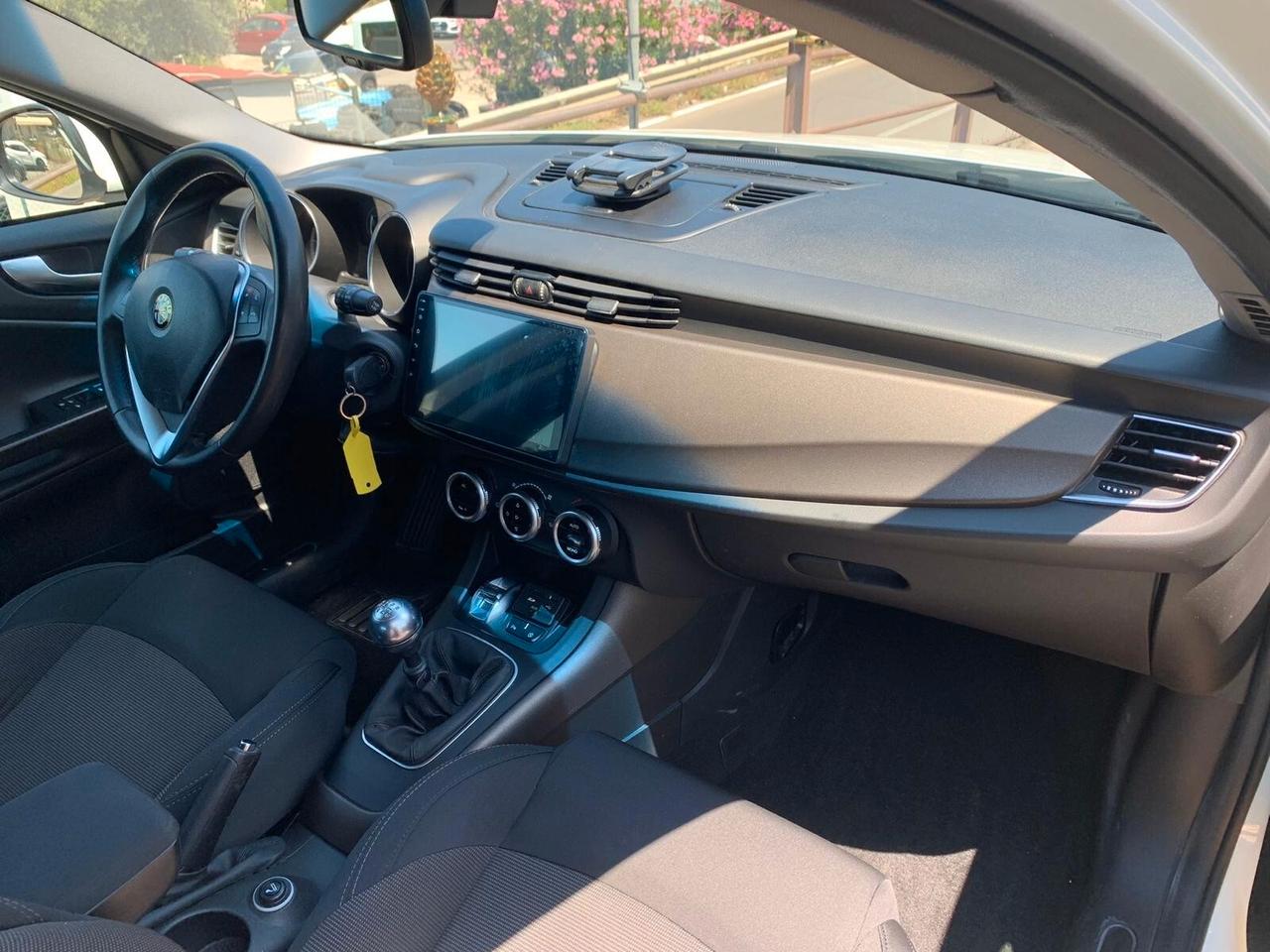 Alfa Romeo Giulietta 1.6 JTDm-2 120 CV Distinctive
