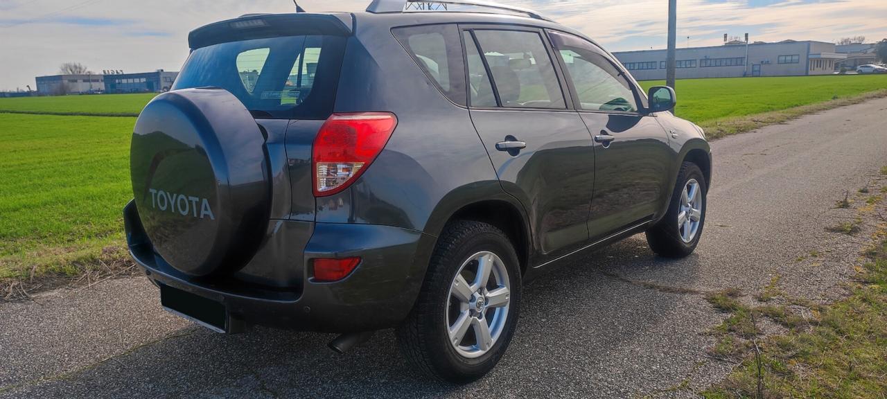 Toyota RAV 4 RAV4 2.2 D-4D 136 CV SOL