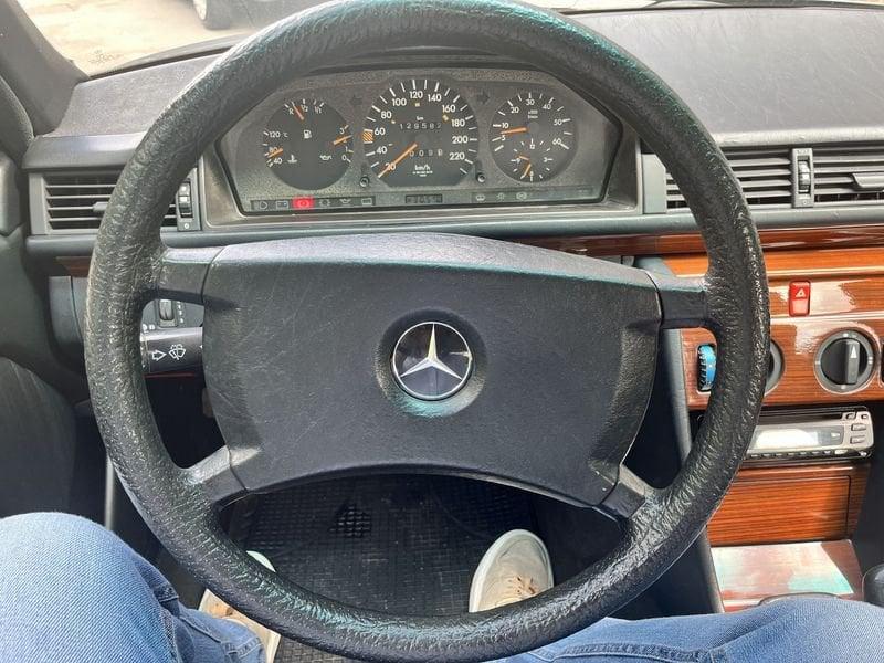 Mercedes-Benz Serie 200-320 250 E Turbo Diesel UNICO PROPRIETARIO