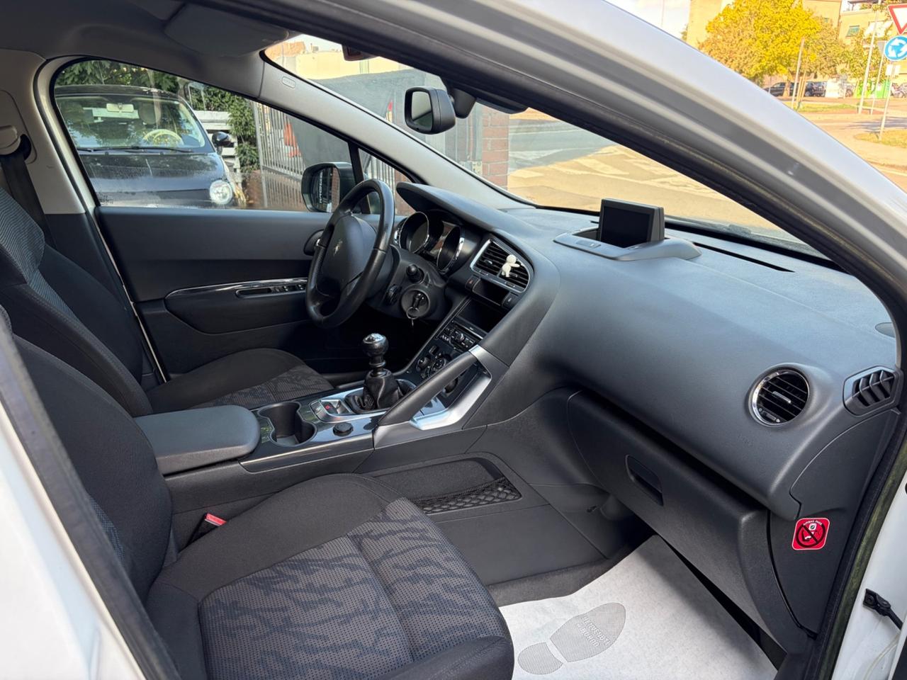 Peugeot 3008 1.6 HDi 112CV Allure