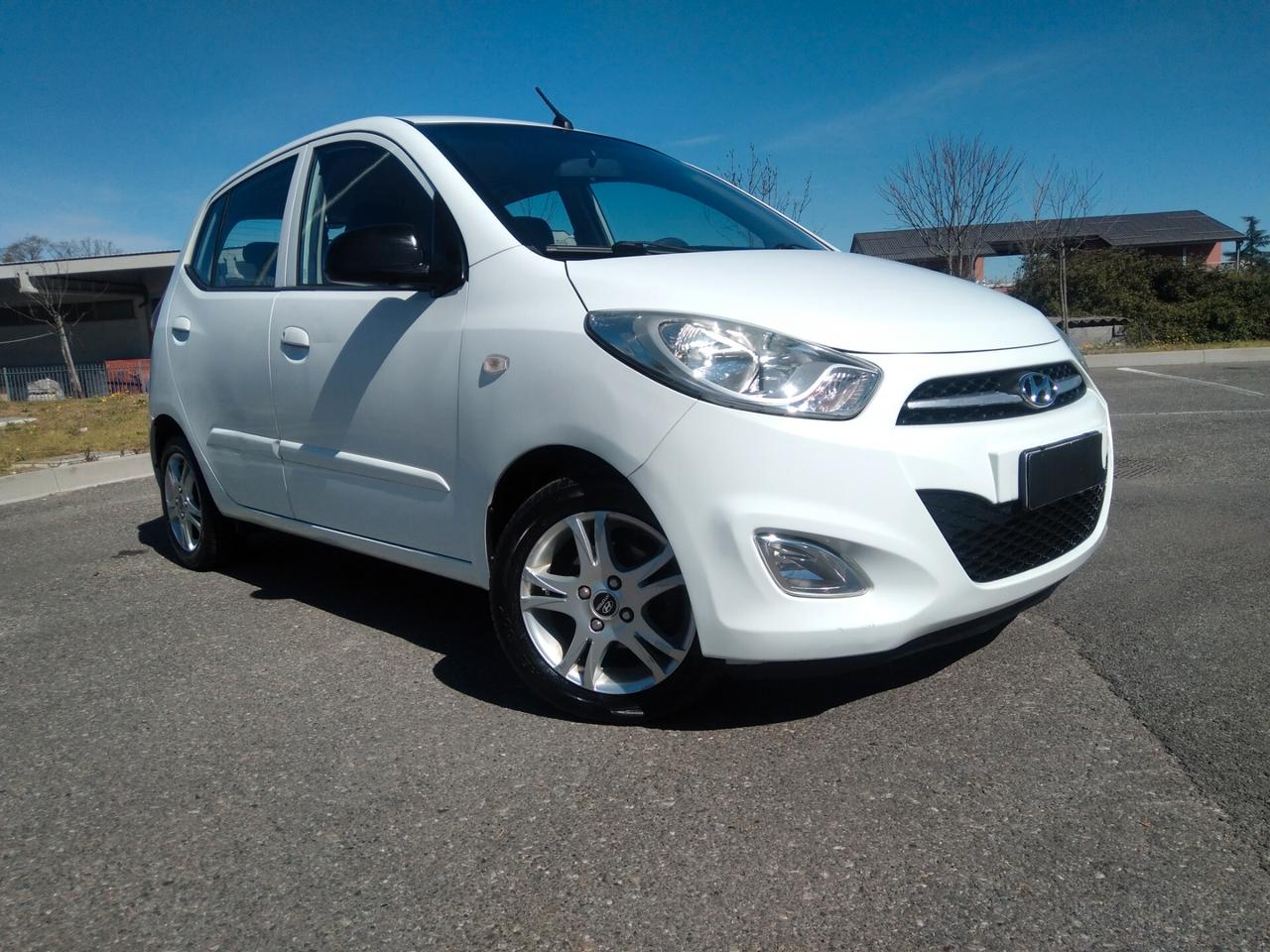 Hyundai i10 1.1 69cv 12V Sound Edition x neopatentati