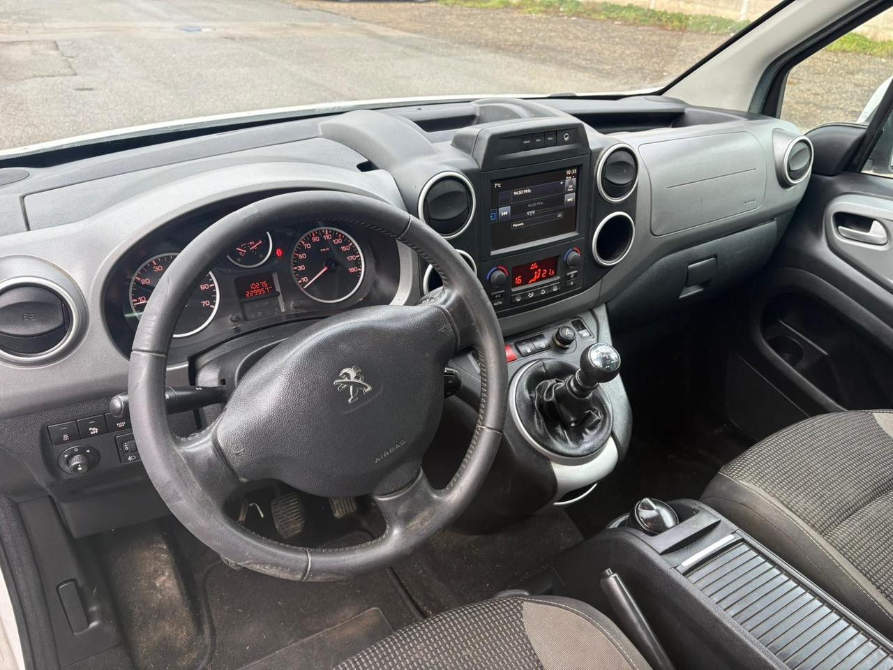 Peugeot Partner Tepee 2016 BlueHDi 120 S&S Outdoor