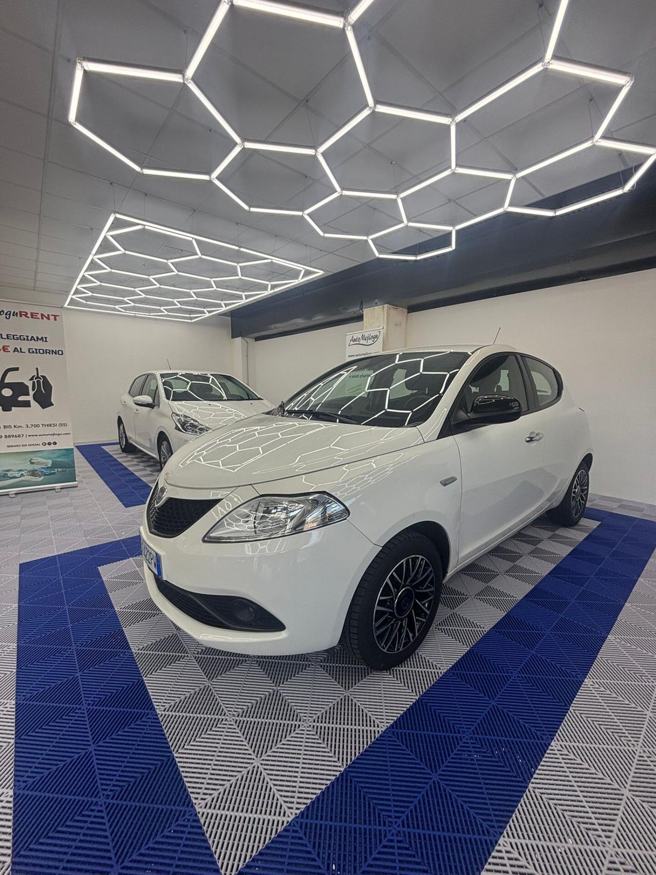 Lancia Ypsilon 1.2 69 CV 5 porte S&S Gold