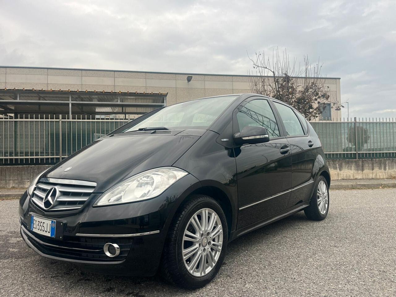 Mercedes-benz A 160 exclusive benz solo 99.000km
