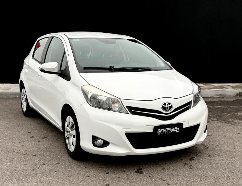 Toyota Yaris 5 Porte 1.0 BENZ 69 CV ADATTA A NEOPATENTATI