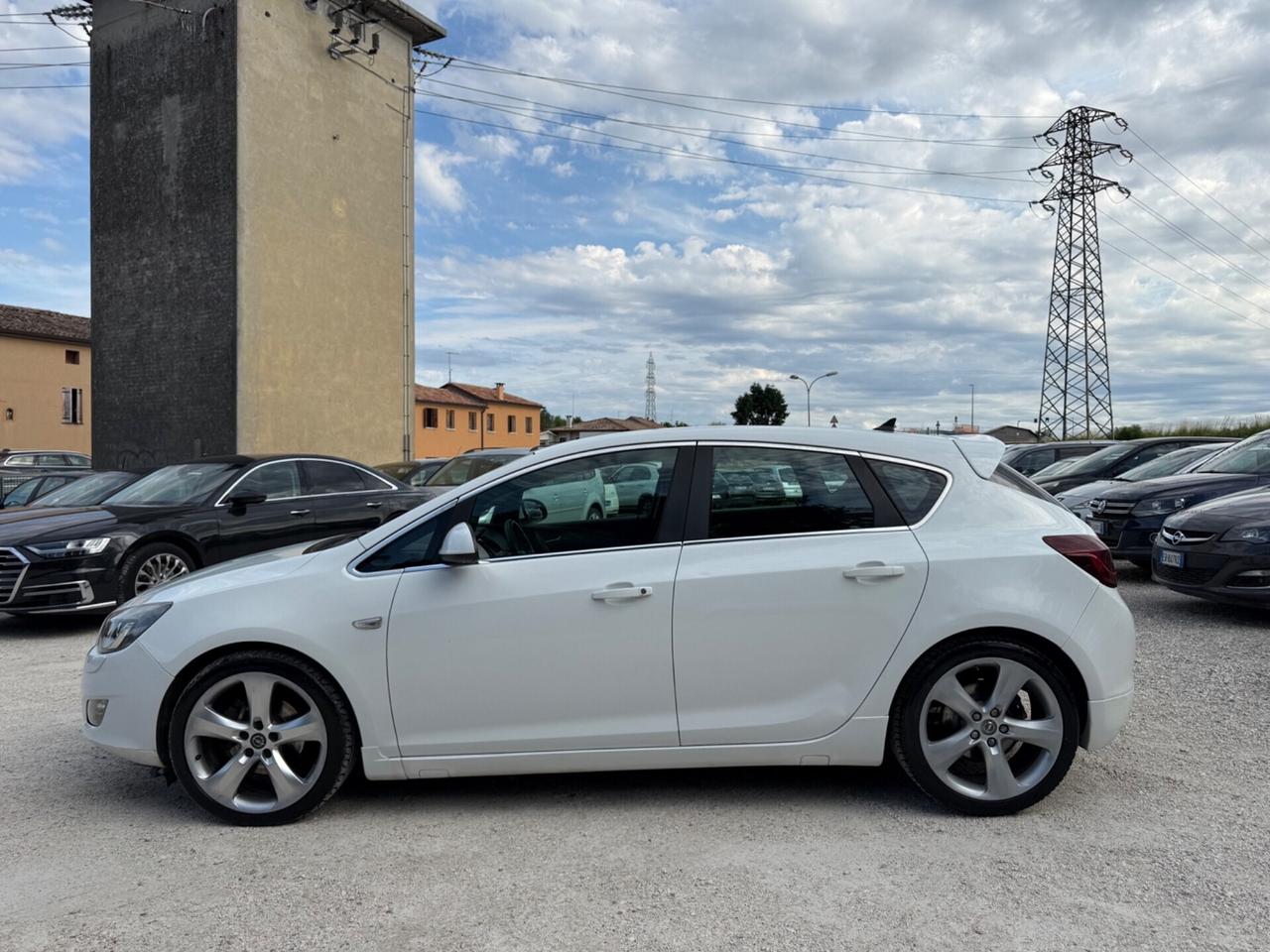 Opel Astra 1.7 CDTI 110CV UNICO SPORT OPC