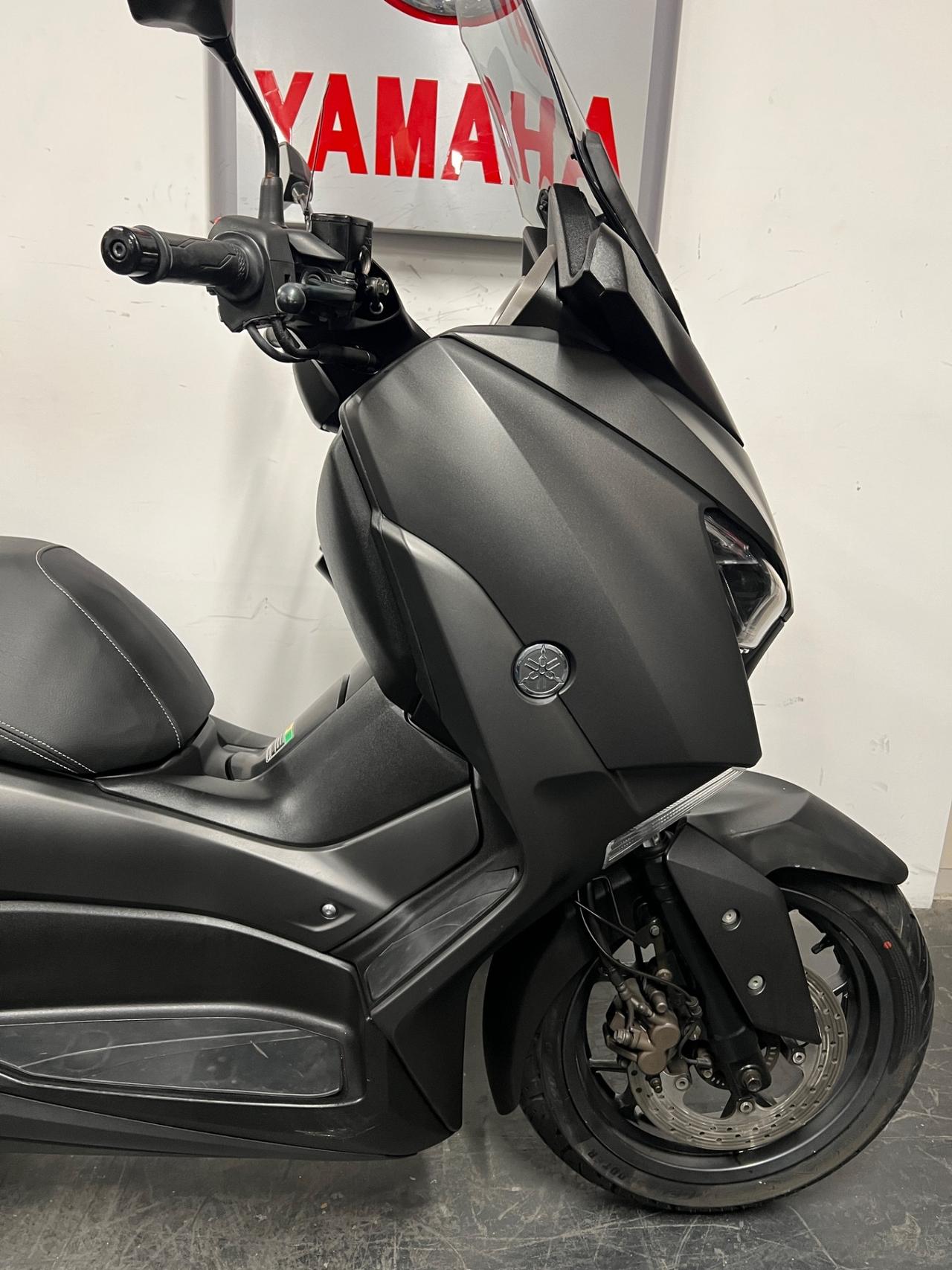 Yamaha X-Max 300