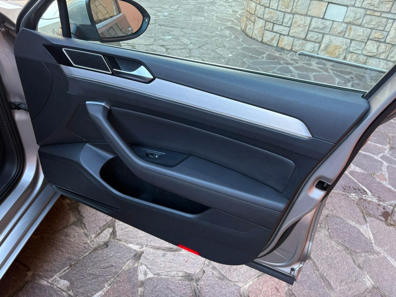 Volkswagen Passat Variant 2.0 TDI DSG Highline BlueMotion Technology