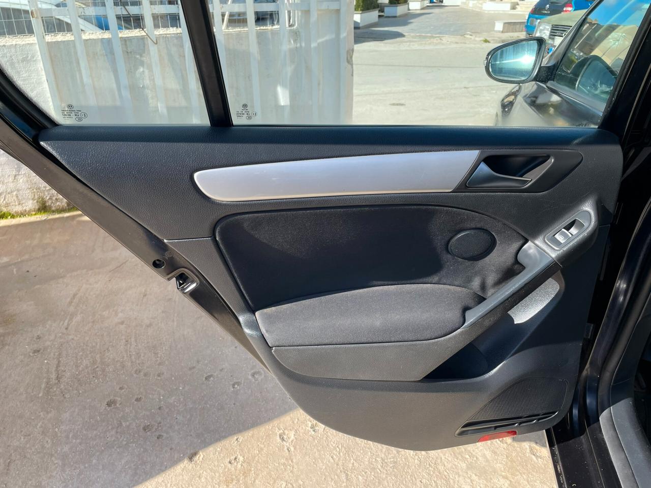 VOLKSWAGEN GOLF 6 1.6TDI HIGHLINE - AFFARI FINE ANNO