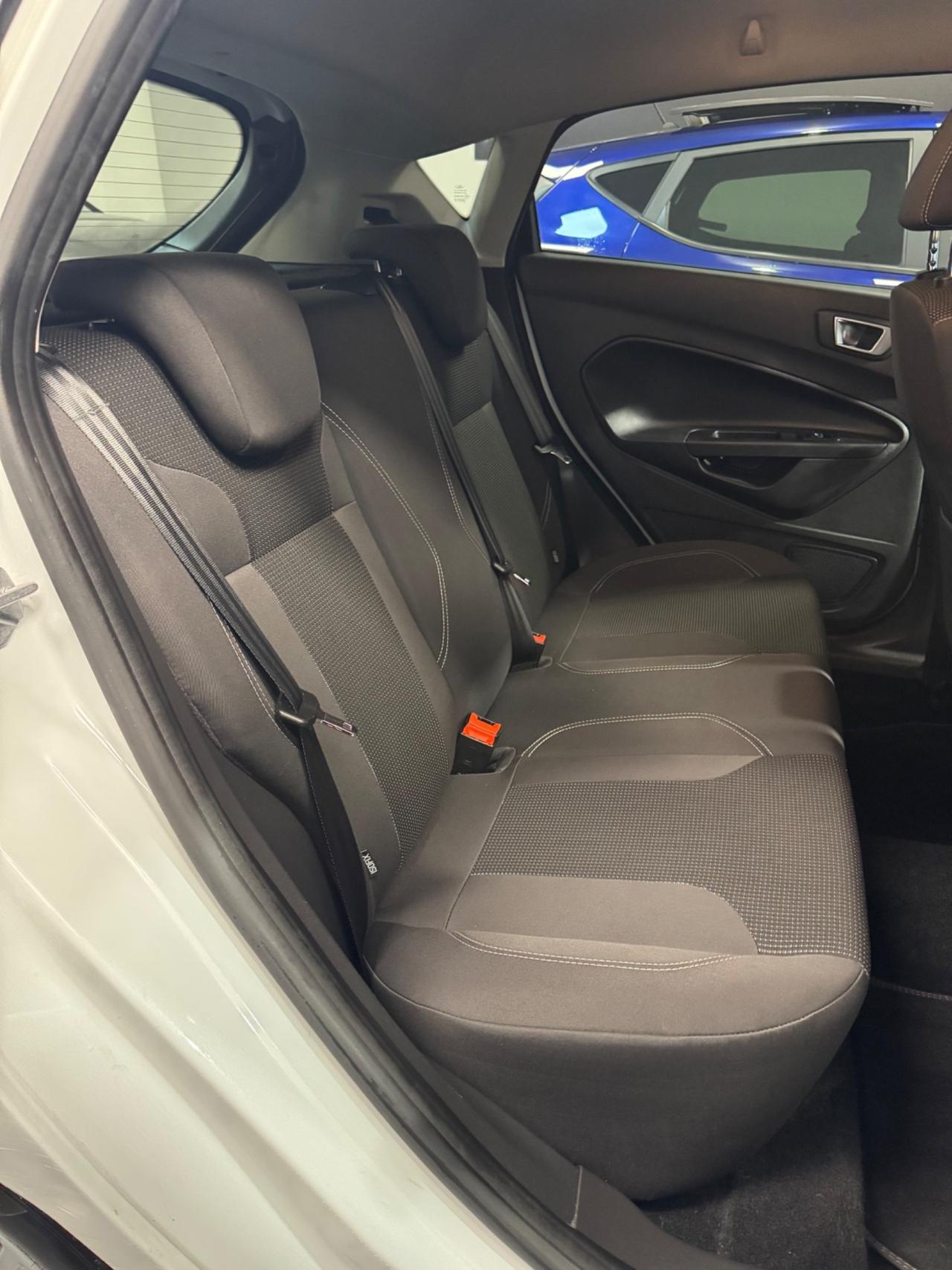 Ford Fiesta 1.5 TDCi 75CV 5 porte Titanium