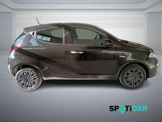 LANCIA Ypsilon 1.0 FireFly 5 porte S&S Hybrid Silver Plus