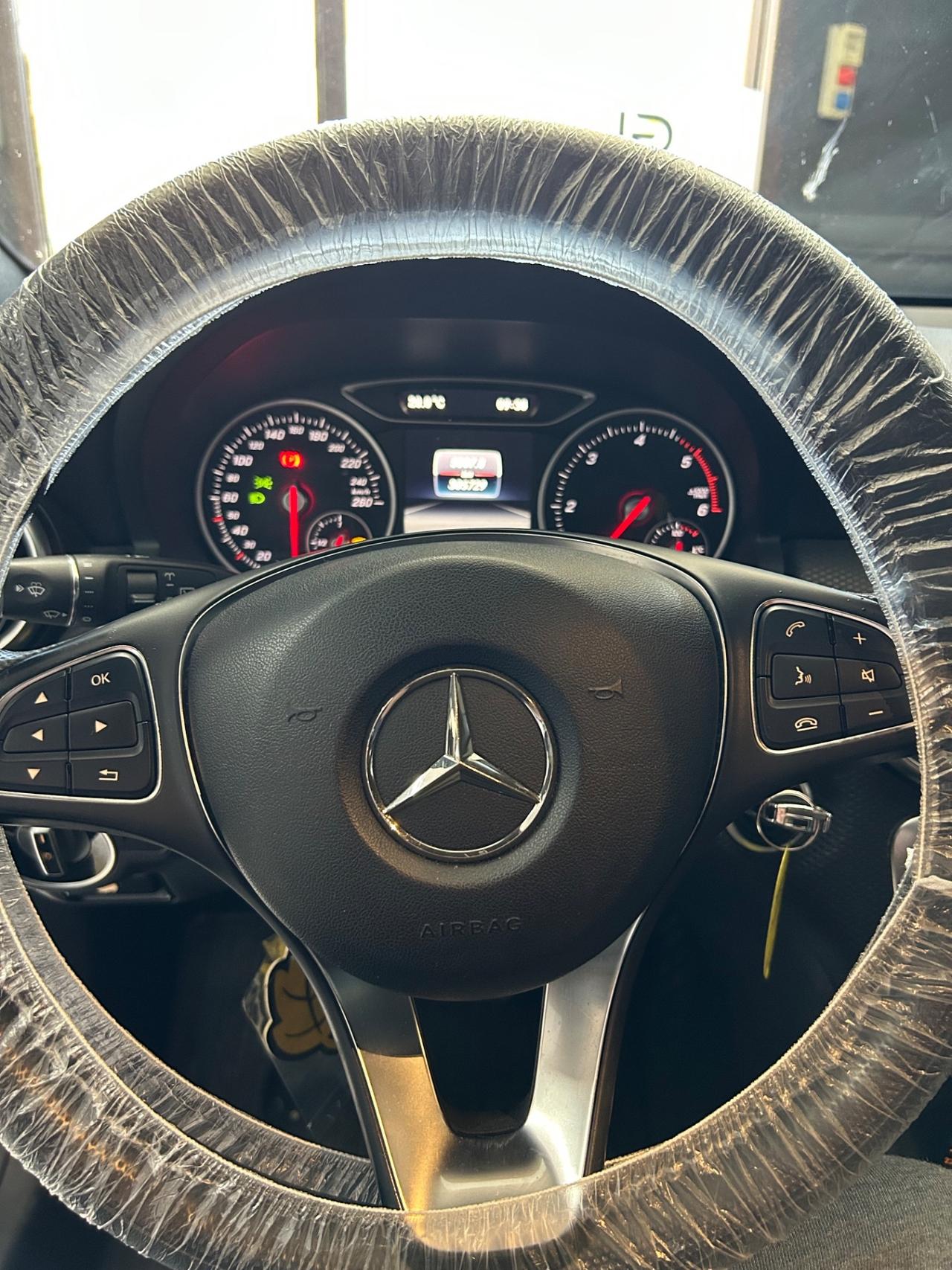 Mercedes-benz A 180 160 d Premium