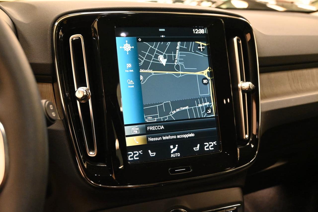 VOLVO XC40 (2017-->) XC40 T2 Geartronic Momentu...