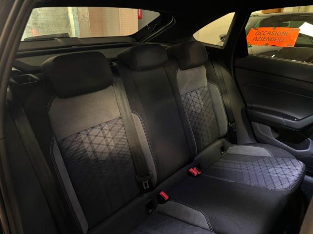 VOLKSWAGEN Taigo 1.0 TSI DSG R-Line 18" C/GRIMALDI SPECIAL DAY