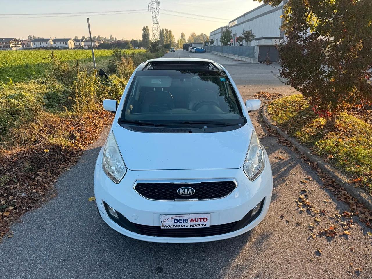 Kia Venga adatta neopatentati