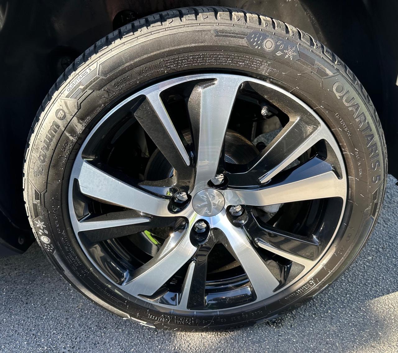 Peugeot 2008 HDi 120 Black Matt 100.000 Km