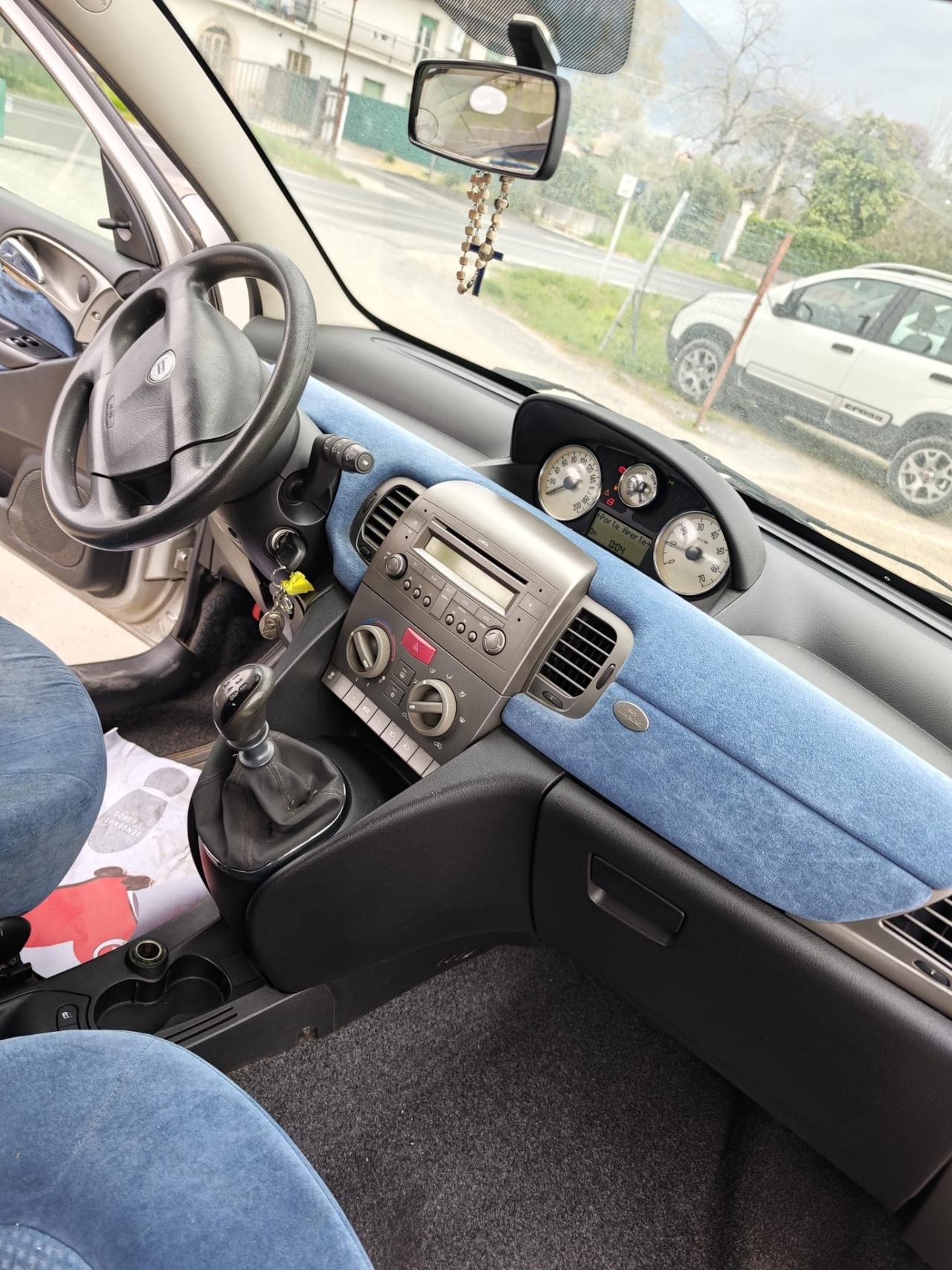 Lancia Ypsilon 1.2 16V Argento garantita 12 mesi