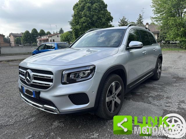 MERCEDES-BENZ GLB 200 Premium