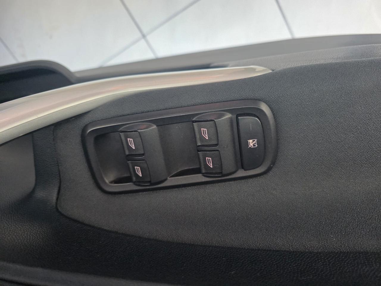 FORD FIESTA 1.4 DIESEL CON SOLI 113.000 KM 2012