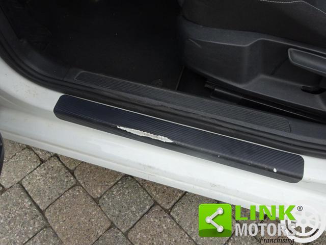 VOLKSWAGEN Golf 2.0 TDI 5p. Highline BlueMotion TAGLIANDI CERT