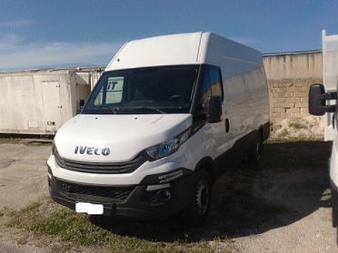 Iveco Daily 35s14 2.3hpt furgone di serie - 2018