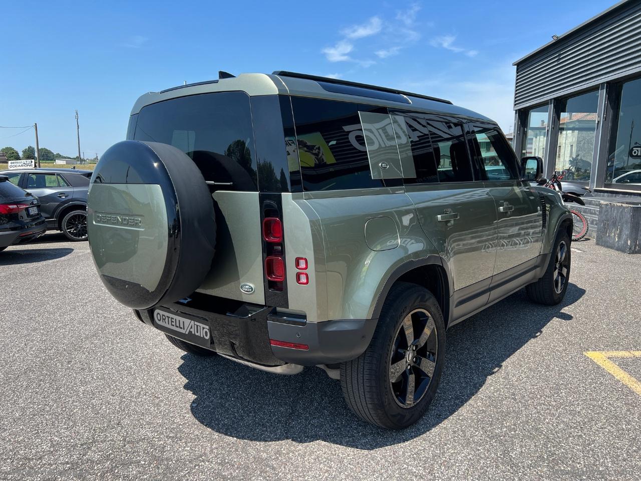 LAND ROVER Defender 110 3.0D I6 250 CV AWD Auto SE
