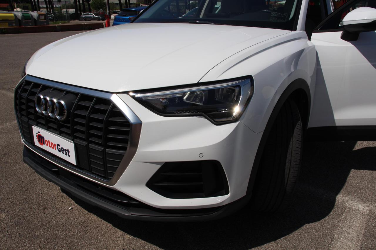 Audi Q3 40 2.0 tdi Business quattro 200cv s-tronic