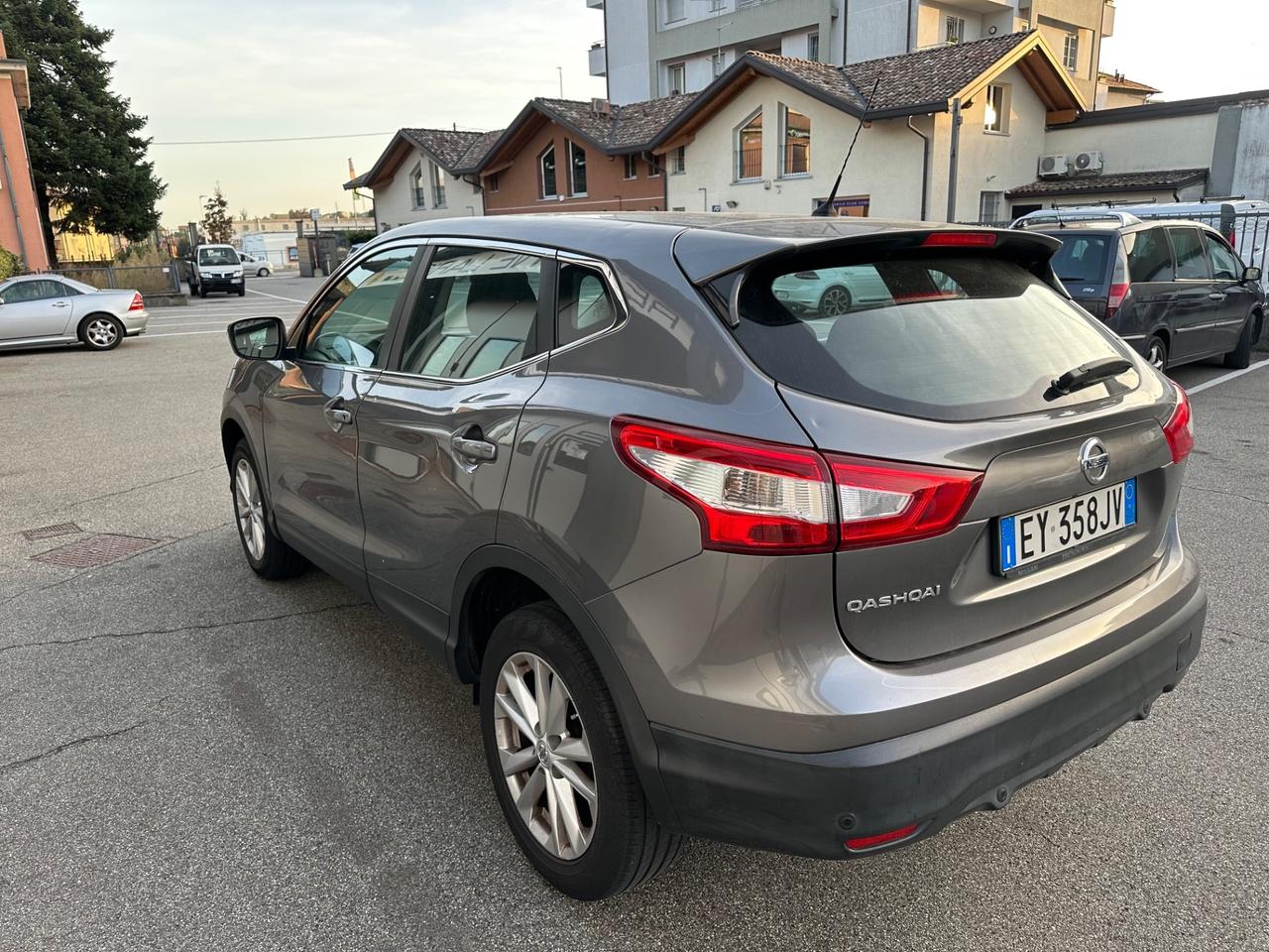 Nissan Qashqai 1.2 DIG-T Business
