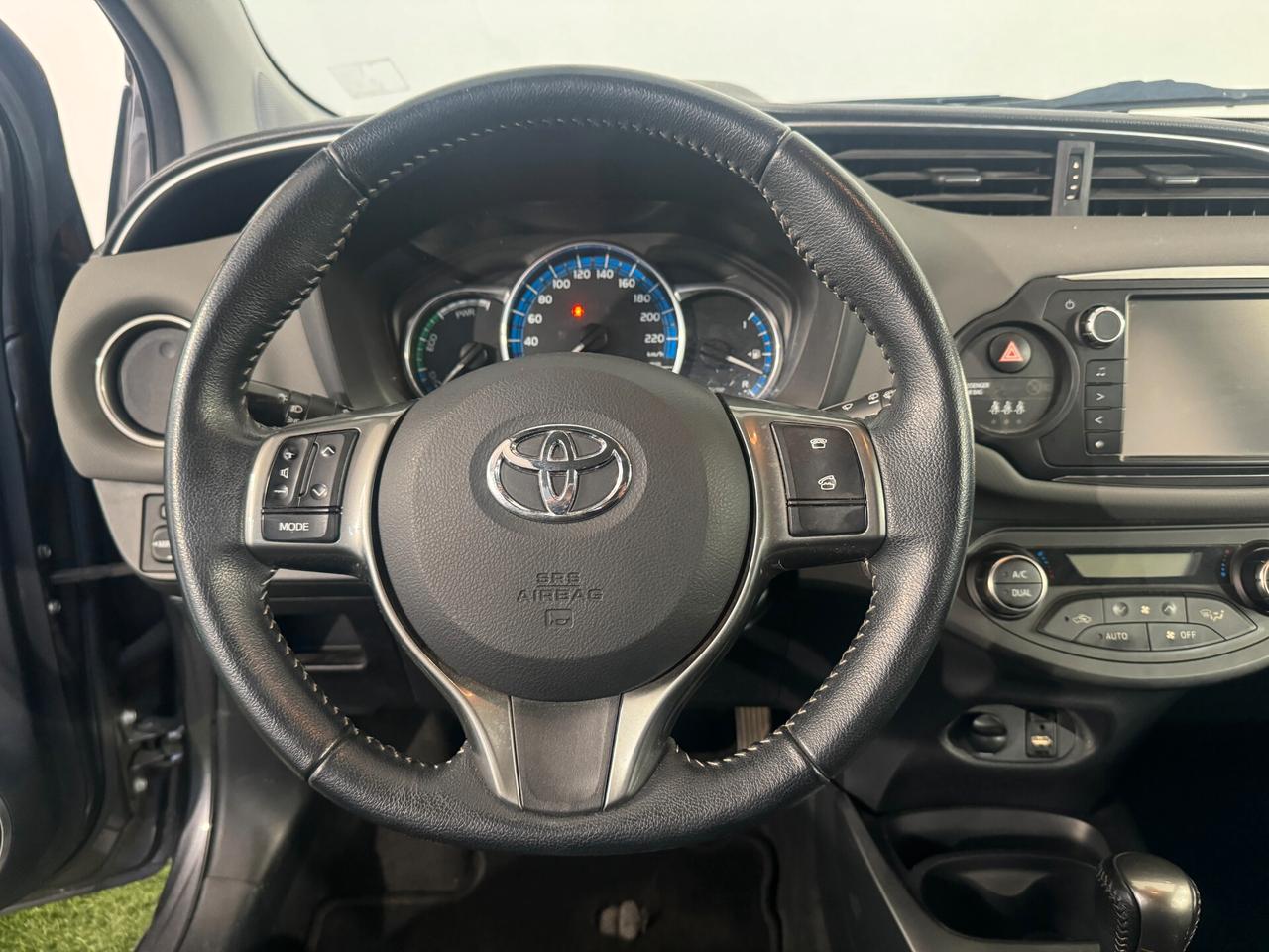 Toyota Yaris 1.5 Hybrid 5 porte EURO6 AUTOMATICA