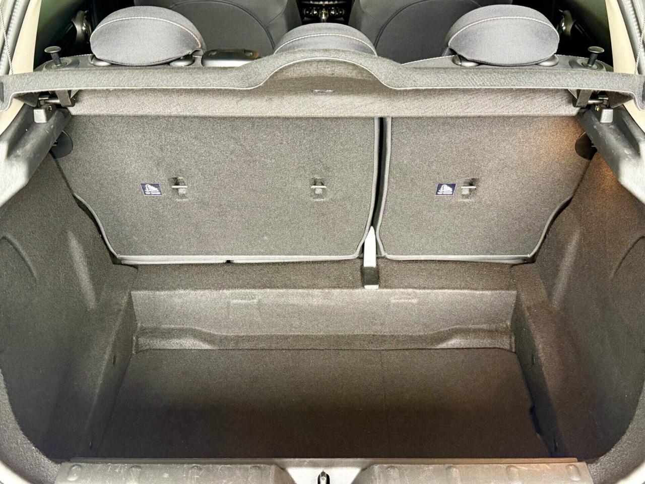 Mini 1.5 Cooper D 5 porte