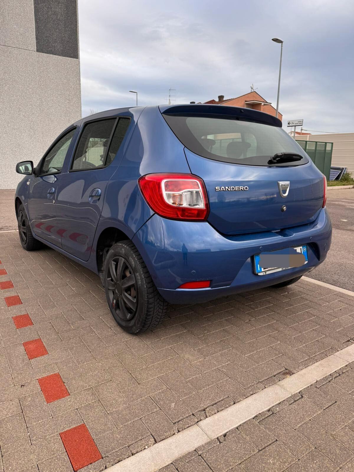 DACIA SANDERO GPL 2014 OK NEOPATENTATI GARANZIA 12 MESI