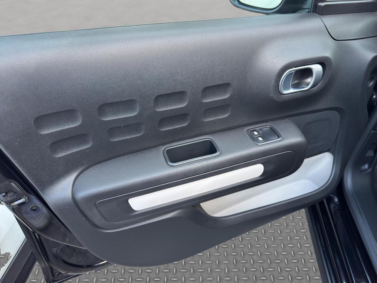 Citroen C3 1.5 bluehdi 100cv Shine Pack 2021