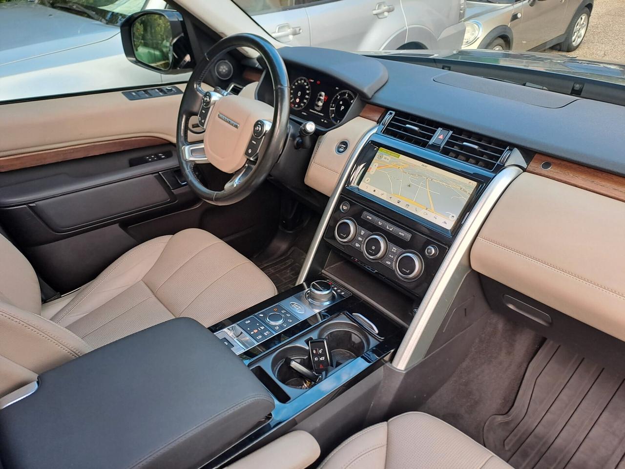 LAND ROVER DISCOVERY 3.0 TD6 HSE *7 POSTI TETTO VIRTUAL MERIDIAN*