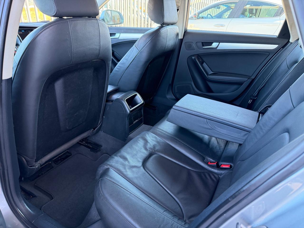 Audi A4 2.0 TDI 143CV Ambiente navi Pelle