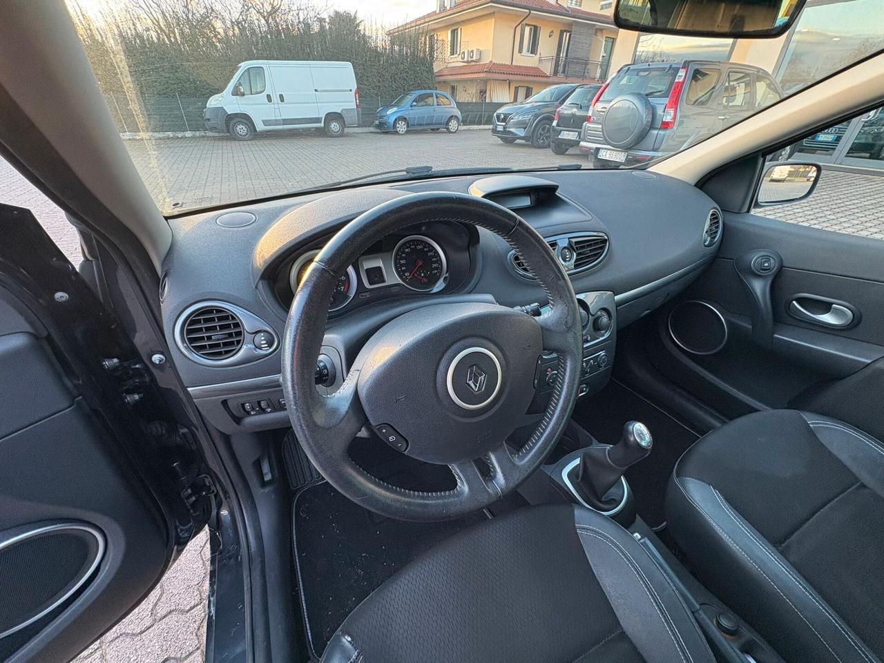 RENAULT CLIO LE IENE 1.2 BENZINA SI A NEOPATENTATI