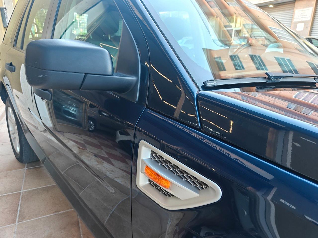Land Rover Freelander 2 2.2 TD4 Anteriore