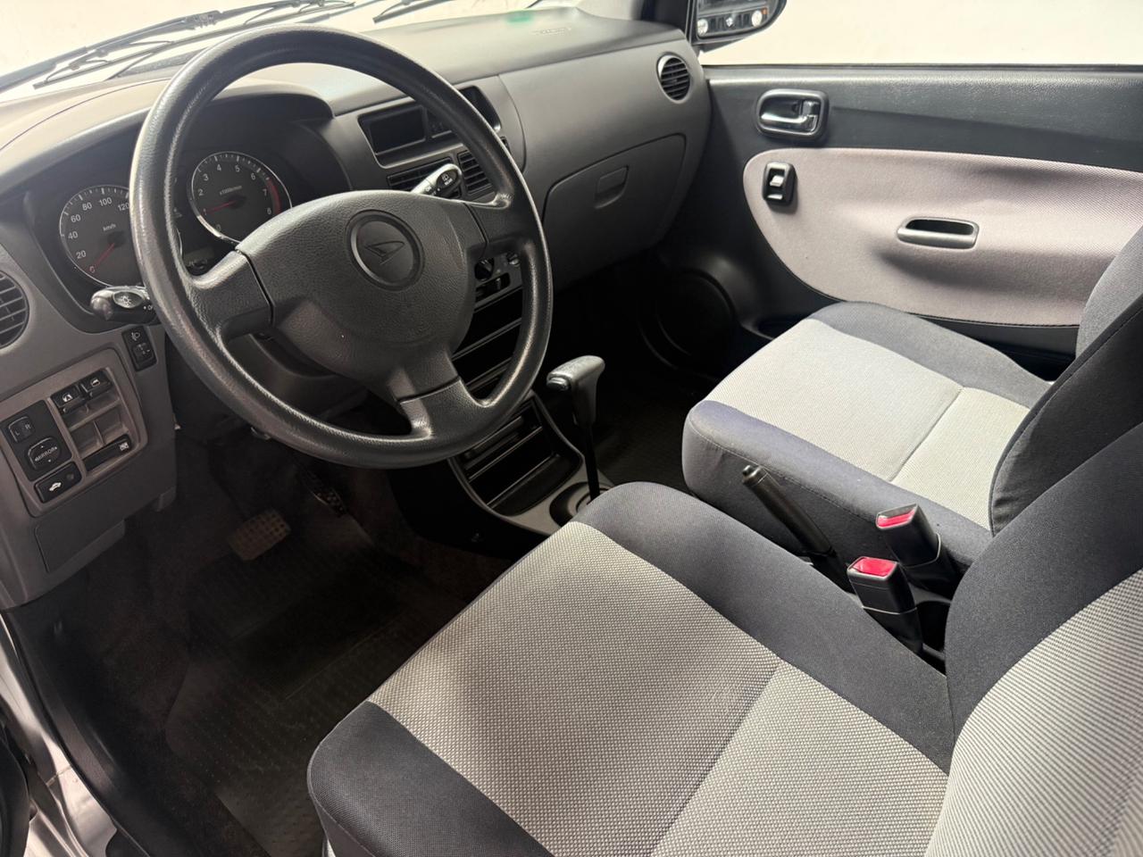 Daihatsu Cuore 1.0 12v 3 porte SX aut