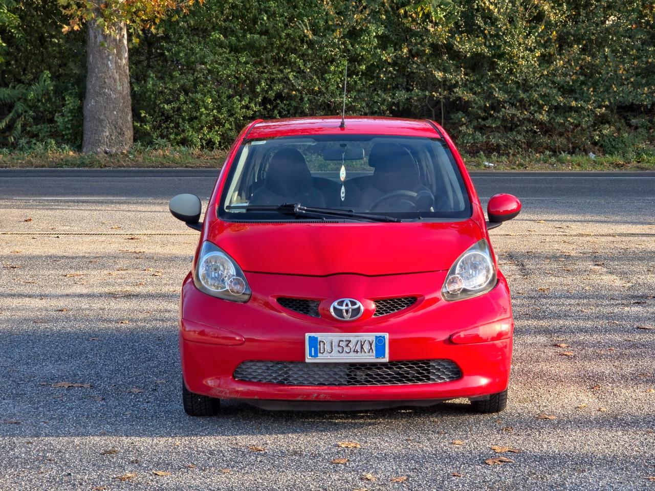 Toyota Aygo 1.0 12V VVT-i 5 porte Sol 2007-E4 Manuale NEO