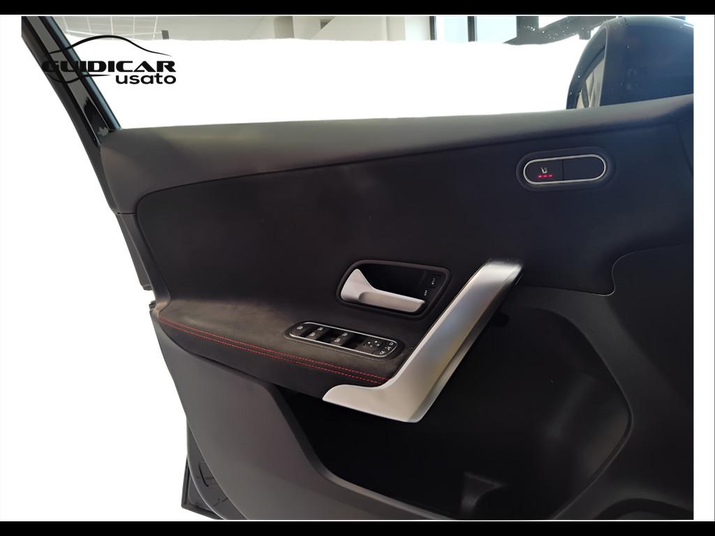 Mercedes-Benz Classe A - W177 2023 - A 180 d AMG Line Advanced Plus auto