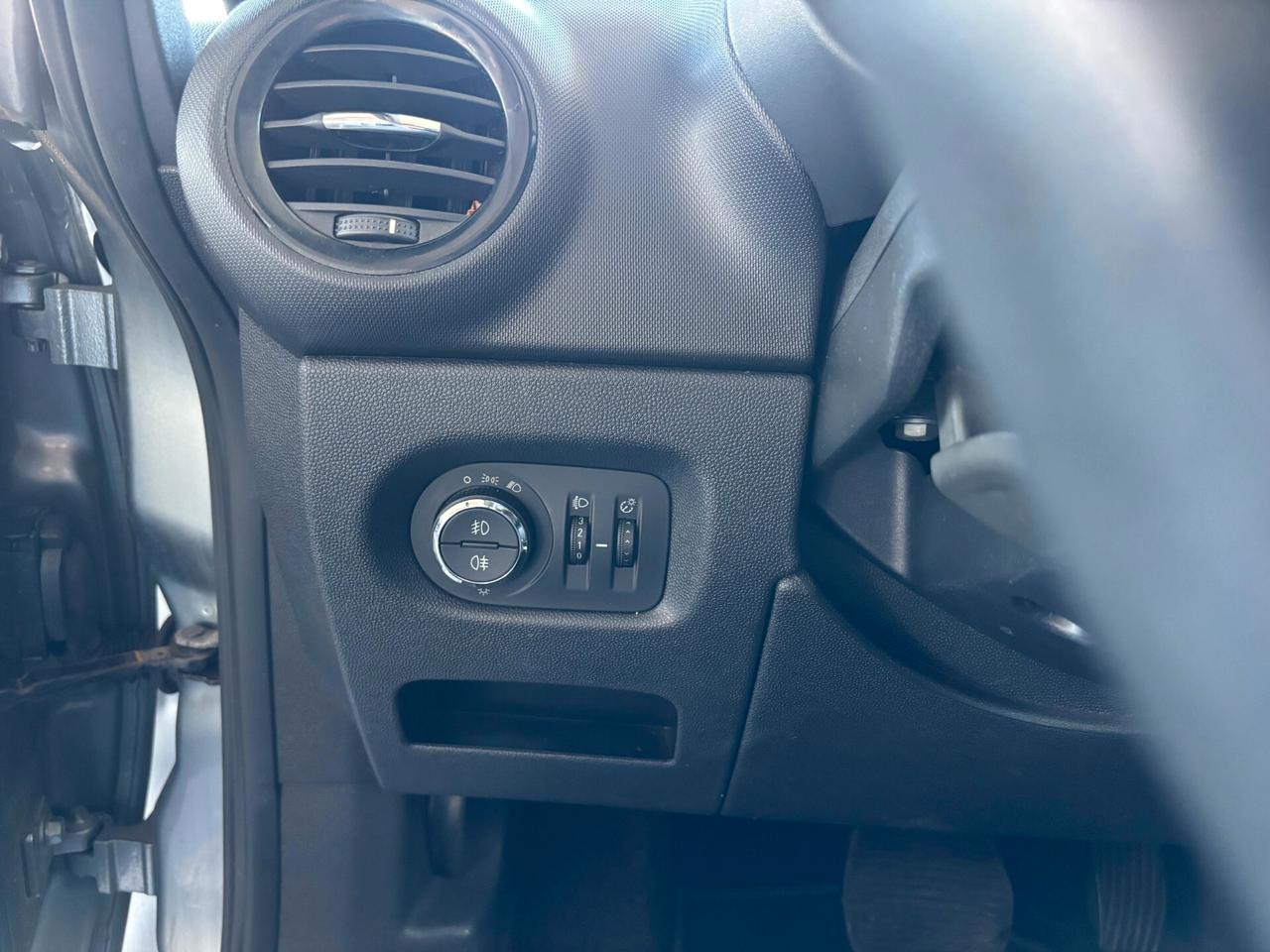 Opel Corsa 1.2 5 porte One