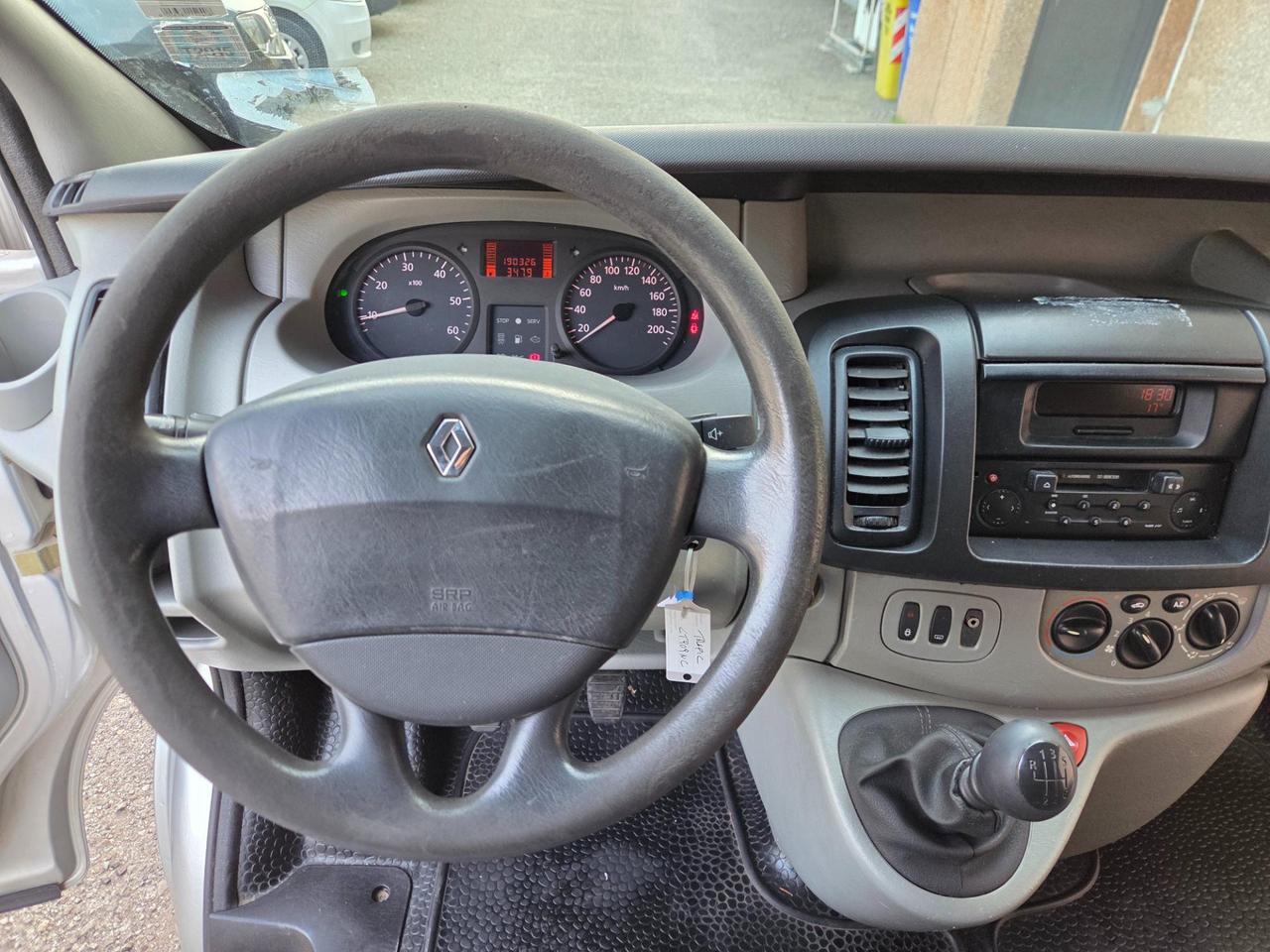 RENAULT Trafic T27 1.9 dci 100cv L1H1 6p.ti N1