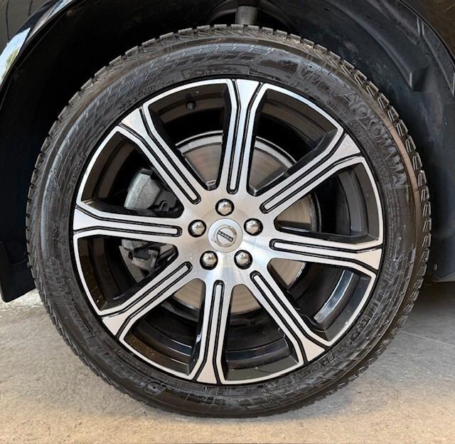 Volvo XC 60 XC60 B5 (d) AWD Geartronic Inscription